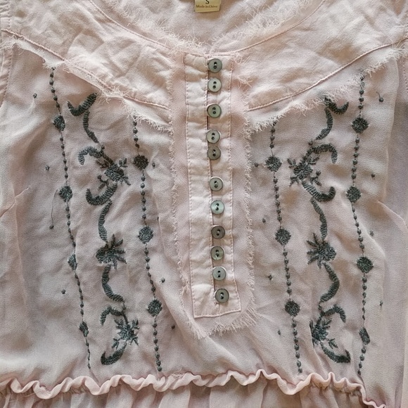 Top - Picture 2 of 4